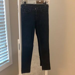 25 True Religion mid rise skinny jeans. VGUC